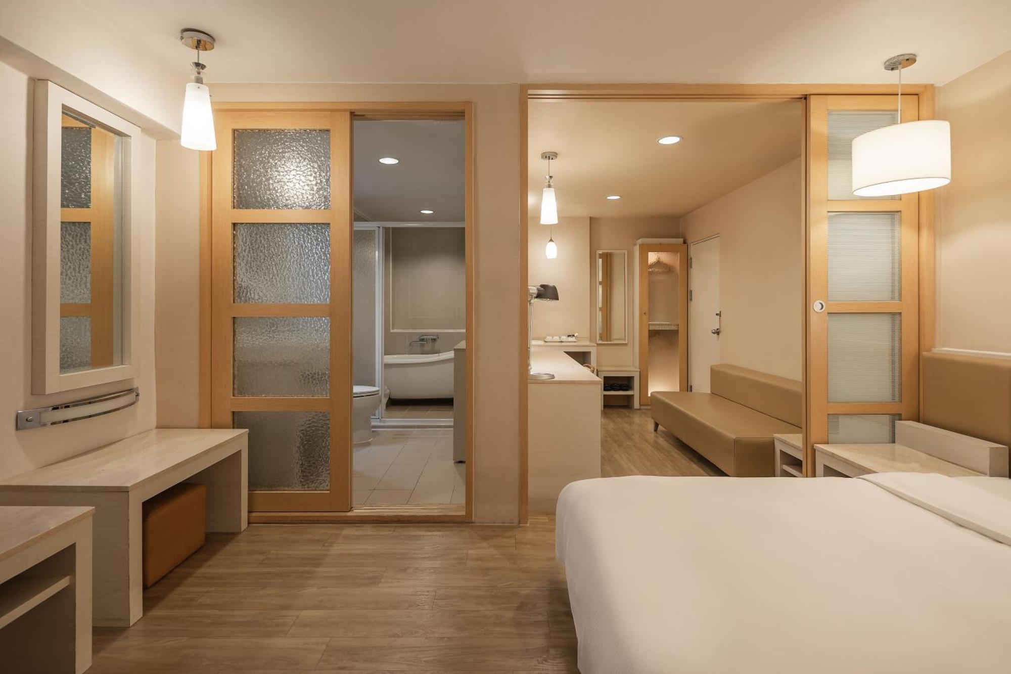 Kindness Hotel - Hanshen Kaohsiung Ruang foto