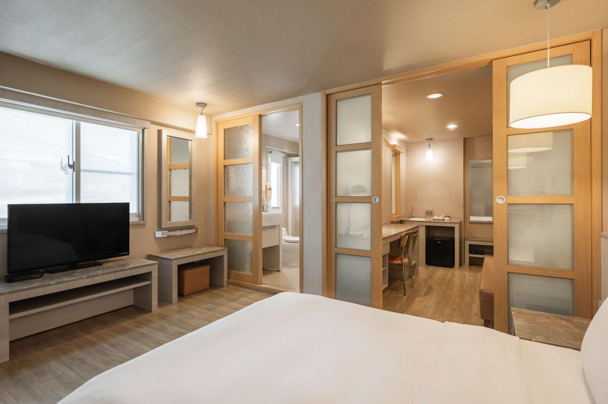 Kindness Hotel - Hanshen Kaohsiung Ruang foto